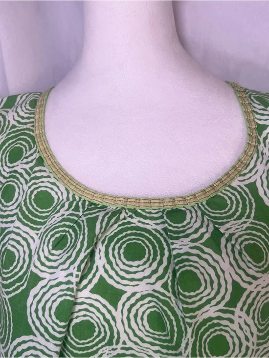 Boden Short Sleeve Scoop Neck Top Green & White Circles Size 10 Cotton - Picture 2 of 8